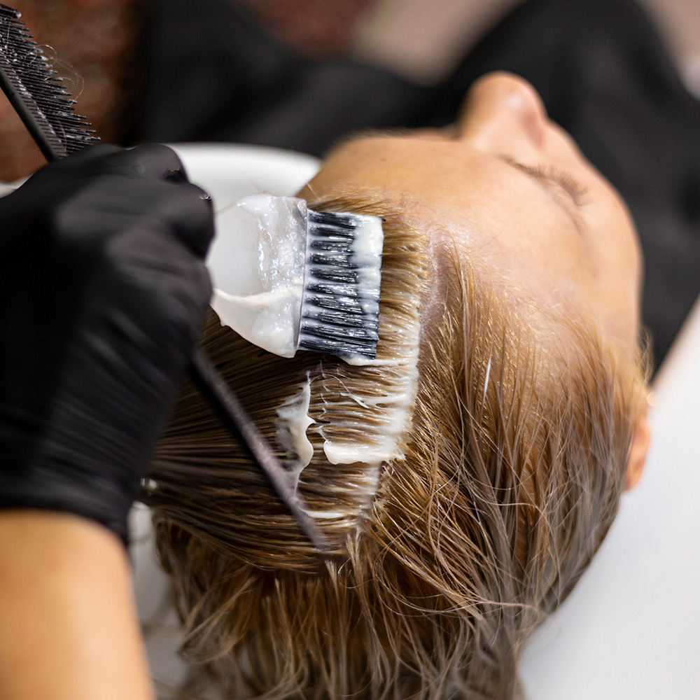 Haar kleuren, hair colouring haar verver kapper Almere, kapsalon Almere